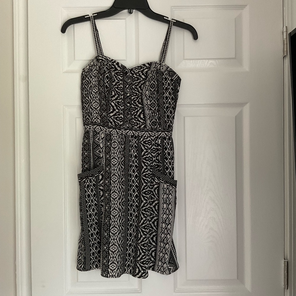 American Eagle Aztec print dress with pockets